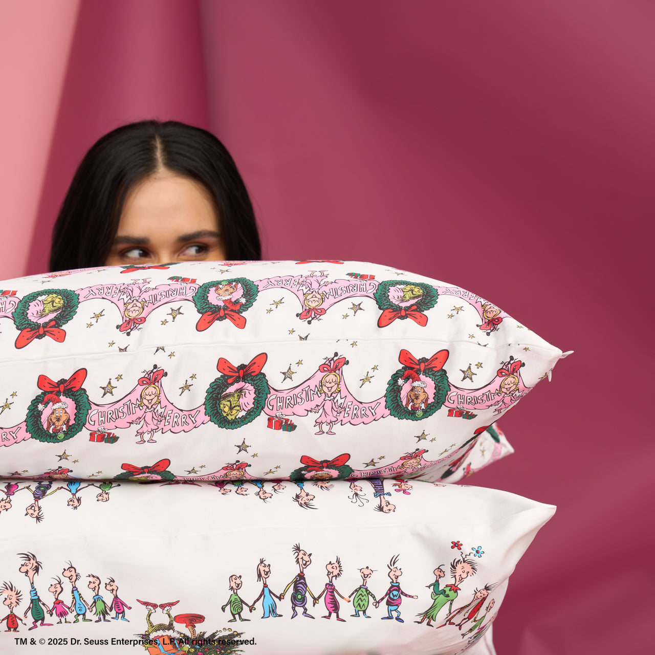 The Grinch x Kitsch Satin Pillowcase in Cindy Lou Who - King